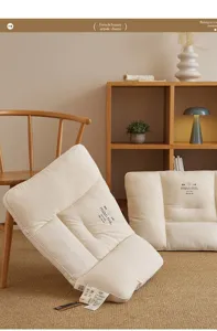 Comfortabel katoenen linnen vloerkussen detailopname, zachte natuurlijke rugleuning voor thuis.