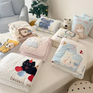Washed cotton cute cartoon applique summer quilt air conditioning quilt for dormitory.