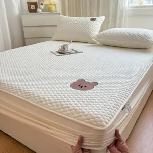 Niedlicher Bär Gestepptes Spanntuch Matratzenschoner Mit Kissenbezügen Weiches Polyester Bettlaken Schlafzimmer Bettwäsche