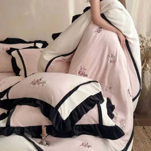 Winter Milchfleece Bettwäsche Set rosa Blumen bestickter Bettbezug und Laken kuschelig
