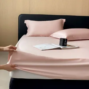 Luxe effen roze hoeslaken en kussensloop beddengoed set voor moderne slaapkamer