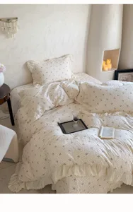 Couvre-lit en double gaze de coton avec imprime nœud floral et jolis volants delicats