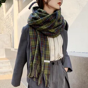 Green plaid scarf for women winter, stylish cozy fringe winter accessory with classic pattern.