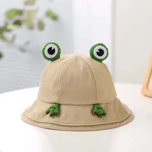 Cute frog bucket hat for women spring summer, casual cotton sun protection cap with green eyes.