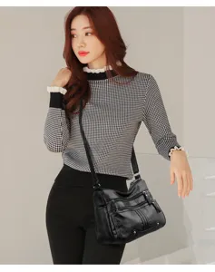 Womens soft leather crossbody shoulder bag, multi-pocket casual daily handbag for ladies.