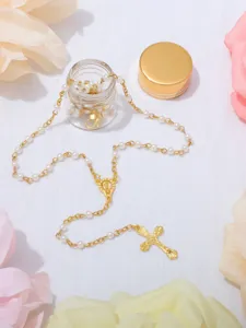 Collana rosario di perle in bottiglia con ciondolo a croce, gioiello religioso cattolico.