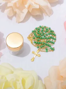 Collana rosario battesimo in perle verdi con ciondolo croce oro per gioielli religiosi con perline.