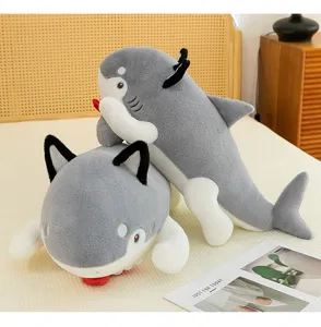 Joli coussin en peluche requin chien de dessin anime, poupee douce pour dormir.