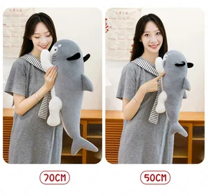 Mignon dessin animé requin peluche longue oreiller de sommeil doux en peluche animal marin poupée