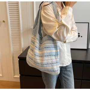 Elegante bolso de hombro de punto, bolso casual a rayas caladas con gran capacidad.