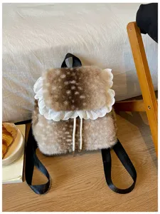 Zaino in peluche con motivo cervo e bordo in pizzo bianco per donna, morbido zainetto autunno inverno.