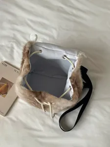 Carino zaino in peluche con coulisse donna, autunno inverno motivo cervo borsa casual morbida.
