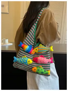 Carina borsa a spalla in maglia con pesce colorato, elegante borsa mare spiaggia donna.