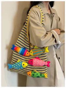 Borsa a tracolla in maglia con pesci colorati carini, borsa da spiaggia stile dopamina.