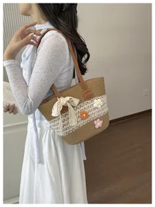 Sac a main en paille pour femme, joli sac de plage floral avec noeud en dentelle chic.