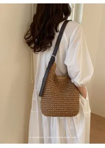 Sac bandoulière tissé en paille décontracté, grand sac de plage rétro et fourre-tout quotidien.