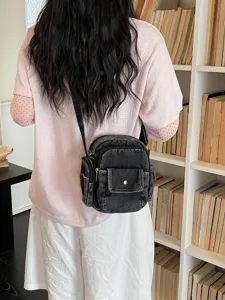 Sac bandoulière décontracté en denim noir pour femme, petit sac élégant avec plusieurs poches