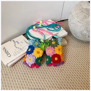 Handgefertigte Häkelblumen Handytasche, süße bunte Strick Umhängetasche für Damen.