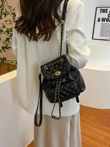 Damen Kleine Gesteppte PU Leder Rucksack Lässige Kette Reise Tagesrucksack Mode Mini Schultasche Mit Drehverschluss