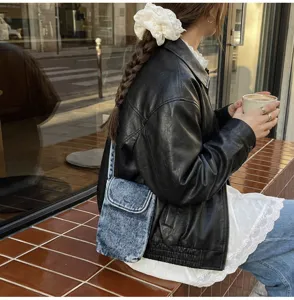 Retro denim crossbody phone bag for women, casual mini single shoulder coin purse for daily use.