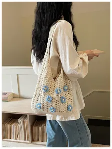 Bolso de hombro de ganchillo de verano para mujer, bolso tote de punto floral casual chic.