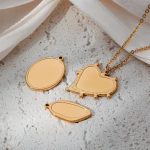 Roestvrijstalen fotolijsthanger DIY halsketting blanco, gouden hangers voor gepersonaliseerde gravure.