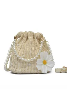 Chic straw woven bucket bag with pearl chain and daisy flower decoration main view