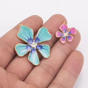Edelstahl Emaillierte fünfblättrige Blume Anhänger DIY Halskette Armband Schmuckzubehör.