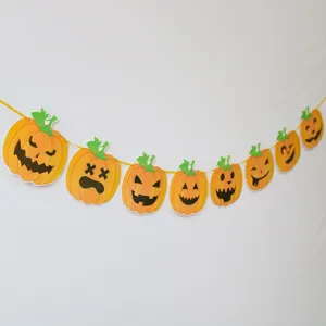 Halloween paper pumpkin banner decoration string for party bar and holiday events.