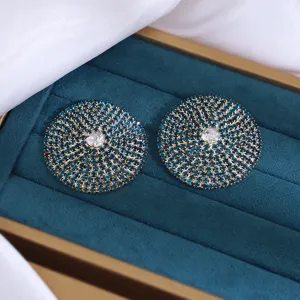Exclusieve vintage ronde strass oorbellen met sprankelende kristallen voor modieuze vrouwen.