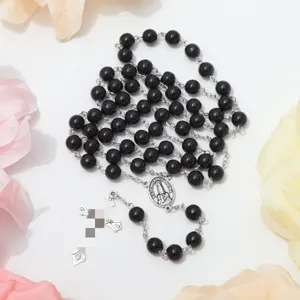 Klassieke 8mm zwarte glazen kralen rozenkrans ketting met metalen crucifix en middenstuk.
