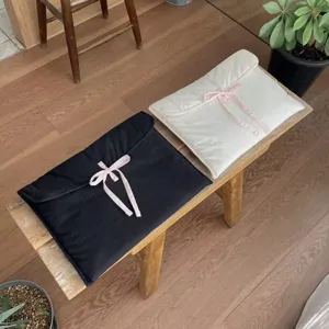 Gepolsterte Laptoptasche mit rosa Schleife, tragbare Tablet-Tasche, stilvolles iPad-Etui.