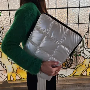 Custodia per laptop imbottita argentata borsa protettiva antiurto per 13 15 pollici