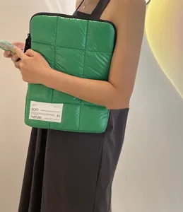 Custodia per laptop trapuntata verde 13 15 pollici borsa per computer protettiva morbida imbottita