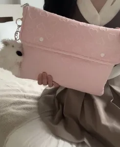 Rosa Herz gesteppte Tablet Huelle Laptop Tasche mit niedlichem Plueschhund Anhaenger 11 13 Zoll