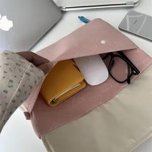 Rosa Tablet-Schutzhülle mit Herzmuster und Laptop-Aufbewahrungstasche für 11 und 13 Zoll.