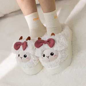 Schattige cartoon schaap pluche dikke platform winter warme pantoffels voor dames