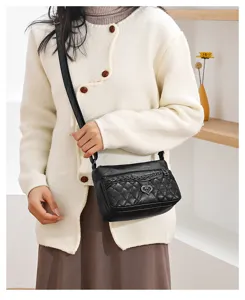 Retro fashion small square bag casual soft leather shoulder crossbody bag for women.