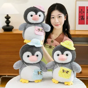 Niedlicher Cartoon Pinguin Plüschtier Puppe mit Rucksack und Hut, weiches Geschenk für Kinder.