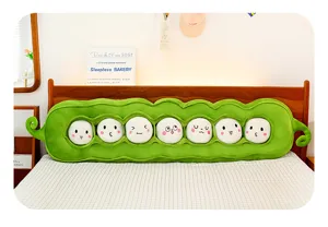 Süßes grünes Erbsenschoten Plüschkissen mit niedlichen Ausdrücken, weiche Kuschelpuppe für Bett.