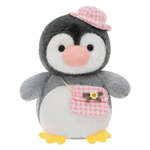 Niedliches Plüsch Pinguin Spielzeug mit rosafarbenem Karo-Hut und Umhängetasche, weiche Puppe.