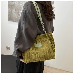 Women green velvet shoulder bag stylish tote handbag with chain strap for daily casual commute