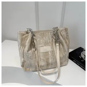 Women pleated tote bag with chain strap large capacity casual commuter shoulder bag fashion
