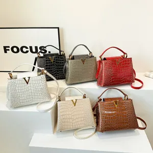 Women's Crocodile Pattern PU Leather Handbag Luxury Designer Style Shoulder Bag Large Capacity Crossbody Tote Bag