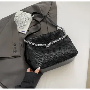 Black pleated shoulder tote bag, retro casual handbag with silver chain for daily commute work.