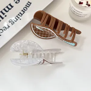 Niedliche Haarklammer im Tennisschläger-Design, Acryl Haargreifer für stylisches Haarstyling.