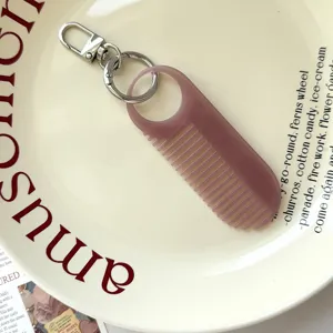 Effen kleur mini kam sleutelhanger schattige tas hanger make-up haar gereedschap dagelijks