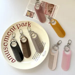 Mini Celluloseacetaat Kam Sleutelhanger Draagbare Haar Baard Styling Kam Tas Hanger Effen Kleur Make-up Kam Accessoire