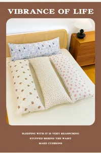Cuscino lungo stampato con simpatici cartoni animati, morbido e lavabile per letto.