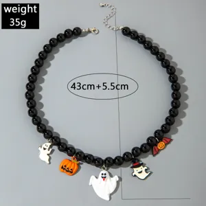 Collier en perles d'Halloween avec breloques citrouille